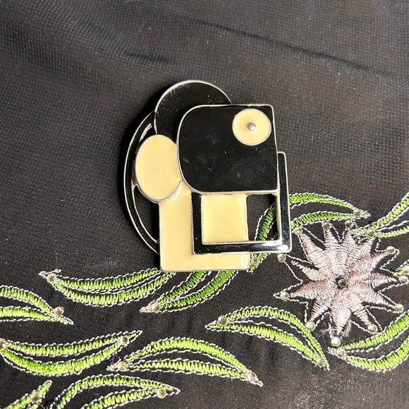 VTG Black and cream Enamel Oversized Abstract pendant. Unbranded - Picture 2 of 5